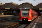 br-425 425 110, vorher gerade angekommen aus Heilbronn f�hrt leer wieder aus dem Hauotbahnhof Wiesbaden heraus, 10.09.09