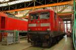BR 112 112 176 steht am 12.09.09 im Werk Dessau, von dieser Seite ist der Grund nicht zuerkennen, aber...