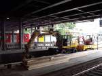 Zweiwegefahrzeuge Arbeitszug mit Bagger und Anh�nger.