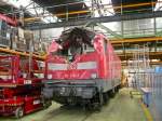 Die mit einem Bagger zusammengesto�ene 112 176-3 befindet sich nun ...