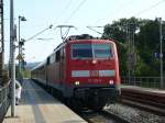 111 225-9 mit der Rb nach Schl�chtern bei der Einfahrt ...