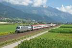 1x16-werbeloks 1116 038 'Siemens' bespannte am 8.8.2009 den OEC 662 'Innovationsgemeinde Baden' nach Feldkirch, hier bei Schwaz.