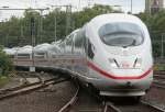 Ein ICE3 bei der Einfahrt in D�sseldorf HBF, aufgenommen am ...