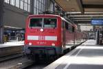 111 207-7 mit einem RE nach Passau in M�nchen Hbf ...