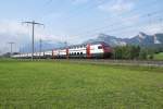 Der IC 573 n�hert sich am 12.9.09 Maienfeld.  ...