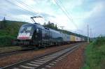 E64 U-033 mit um 17:30 mit einem Containerzug (vermutlich STEC ...