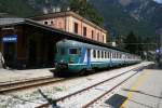 Ein Regionalzug nach Colico, bestehend aus Le 803 032, Le ...
