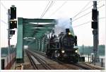 br-109 S�dbahn 109.13 (�BB 38.4101) auf angehender Reise zum diesj�hrigen Grand Prix der Dampflokomotiven in Budapest. Hier unterwegs als LZ17301 um in Wien/Oberlaa die Garnitur f�r den Sonderzug abzuholen. Wien/Praterkai, 18.9.2009.