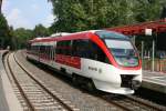 Regiobahn RegioBahn 1011 steht abfahrbereit in Mettmann Zentrum.
In wenigen minuten wird der Zug sein ziel Mettmann Stadtwald erreicht haben.
19.9.2009