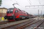 br-1116 1116 205-4 'Spirit of Europe' wartet mit dem Wagenpark des RJ 63 auf die Ankunft des Fl�gelzuges aus M�nchen,hier in der Abstellanlage Salzburg (�sterreichurlaub 09.08.09)