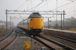 4200-icm-koploper Am fr�hen Sonntagmorgen fahrt die 4068 mit ein IC nach Utrecht durch Bahnhof 't Harde (20/09/09). 