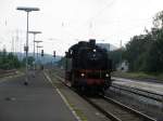 BR 64  64 491 auf dem Weg zu ihrem Waggon im Bahnhof Forchheim nach dem Umfahren 