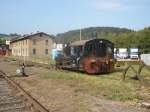 BR 310 Eine BR 310(ex DR 100)abgestellt im Bahnhof Sch�nheide Ost. Es ist etliche Jahre her, das dort eine Lok auf den Gleisen stand. Aufgenommen am 20.09.09