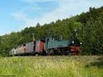 Zittauer Schmalspurbahnen Mit dieser Aufnahme m�chte ich die Serie aus dem Zittauer Gebirge abschlie�en. IV K 145 dampft am sp�ten Nachmittag des 02.08.2009 in den Bahnhof Jonsdorf. Die Aufnahme ist ebenfalls im Modelleisenbahner 10/09 auf Seite 4 zu finden. 