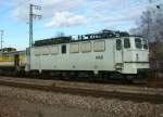 Die WAB E-Lok ex142118 am 11.2.09 abgestellt in Rastatt  ...