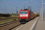 185 197 zieht am 20.09.09 einen Harnstoffzug durch Bitterfeld Richtung ...