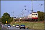 103 235-8 hat seine Fahrg�ste in Binz abgesetzt und verl�sst ...