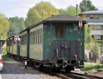 Zug der L��nitzgrundbahn bei ...  Rolf Reinhardt 25.09.2009