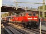 218 495-0 Ankunft als RB 13974 aus Oberlenningen im Bhf ...