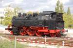 Frankfurt (Oder), 23.09.2009, abgestellte Dampflok 64 317 im Hauptbahnhof  ...