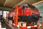 re-460-lokportraits 19.09.2009 Tag der offenen T�r im Betriebswerk Z�rich Altstetten. Re460 auf der Hebeb�hne