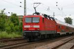 143 638-5 f�hrt mit einer RB nach Halle/Saale bei Dessau ...
