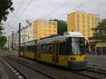 berlin Stra�enbahnlinie M10 nach S-Bahnhof Nordbahnhof am S-Bahnhof Warschauer Stra�e.