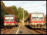 br-628-----928--629 Abendsonne am Freitag den 11.09.2009 beleuchtet die Zugkreuzung zwischen 628.247 und 628.427, jeweils von der Steuerwagenseite gesehen. Ort ist der Bf. Selbitz an der KBS 857
