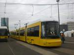 Einer der neuen Flexity-Z�ge auf dem Betriebshof Lichtenberg am Tag ...