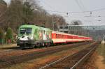 br-1116-vor-personenzugen 8.3.08 Austria-Fan-Zug nach Linz, wohl ein Zufall, dass eine gr�ne Lok am Zug war?! ^^ Der mit Schlierenzug gef�hrte D 16254 von Wien S�dbahnhof nach Linz wurde von der 1116 264 bespannt.