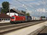 br-1016 Die 1016 021 am 19.09.2009 mit einer RoLa bei der Durchfahrt in Brixlegg. 