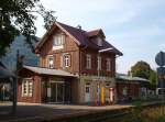 Bahnhof (Haltestelle) Unterlenningen von der Bahnseite. (28.09.2009)  ...