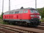BR 218 Lokportraits 218-490 am 29.09.2009 in G��nitz. Wartet auf (Mess ST 93244 Dresden Hbf - Weimar) mit 103-222. Ab G��nitz ist die 218 als Vorspannlok eingestzt.