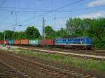 Die Ludmilla von Regental Cargo mit einem Containerzug am 13.05.2008 ...