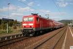 143 950-4 steht mit einen Doppelstockzug am 27. September 2009 ...