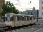 potsdam-historische-fahrzeuge Der historische Dreiwagenzug 109/214/218 verl�sst den Platz der Einheit in Richtung Hauptbahnhof. Der Turm im Hintergrund geh�rt zum Brandenburgischen Landtag. Potsdam, 2009-10-03.