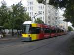 berlin Stra�enbahnlinie M8 nach U-Bahnhof Schwarzkopfstra�e am S-Bahnhof Nordbahnhof.