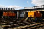 falkenberg-elster Blick auf dem Schuppen des ehemaligen BW Falkenberg. Davor haben sich  eine unbekannte V 60 und 106 078-9 (346 078-9) versammelt. Zur Zeit ist die Anlage nur an wenigen Tagen im Jahr zug�nglich, hier soll aber in Zukunft ein Eisenbahnmuseum entstehen. (12.09.09)