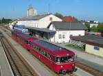 PEF-Triebwagen-Garnitur798/998 durchf�hrt als 16605 den Bhf. Ried i.I., und ist ...