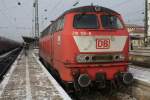 218 156 steht am 11.1.2009 im augsburger Hbf und wartet ...