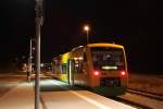 VT40 der Oberpfalzbahn wartet am 26.09.2009 als die nur Sa./So. ...