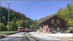 RE1244 aus Disentis mit Ge 4/4 II 625 K�blis f�hrt ...