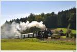 BR 38 �GEG-Dampflok 38.1301 f�hrt auf der Museumsstrecke von Timelkam nach Ampflwang. 4.10.2009.