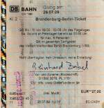 Berlin, 26.07.2009, Brandenburg-Berlin-Ticket, gel�st am Automaten auf dem Bahnhof Berlin-Gesundbrunnen ...