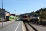 Hochbetrieb am 26.09.2009 im Grenzbahnhof Bayer./B�hm. Eisenstein. VT15+VT28+VT24 der Waldbahn ...