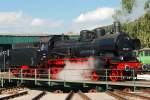 BR 38.1301 auf der Drehscheibe im Lokpark von Ampflwang am ...