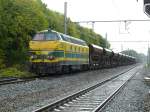 Sie feiert bald ihren 45. Geburtstag. SNCB-Lok 6274 schiebt einen ...