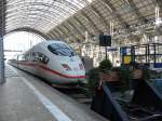 Ein ICE-3 aus K�ln ...  Johannes Schwarz 09.10.2009