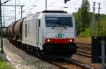 285 109 der ITL zeiht am 29.07.09 einen Kesselwagenzug durch ...