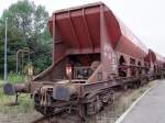 Facns(31806948971-0)steht mit Schotter beladen am Bhf. Cuxhaven zur Entladung bereit;0980831 ...